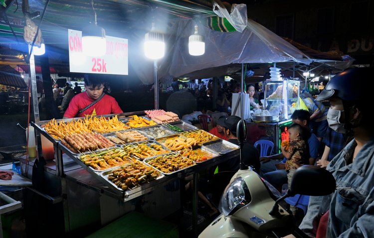 Tran Phu night market